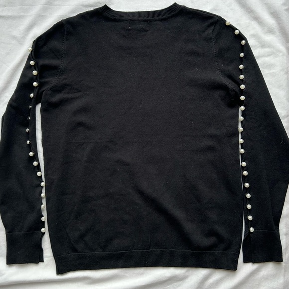 Carmen Marc Valvo Pearl Button Sleeve Rayon Sweater size M | Crewneck - Picture 2 of 10